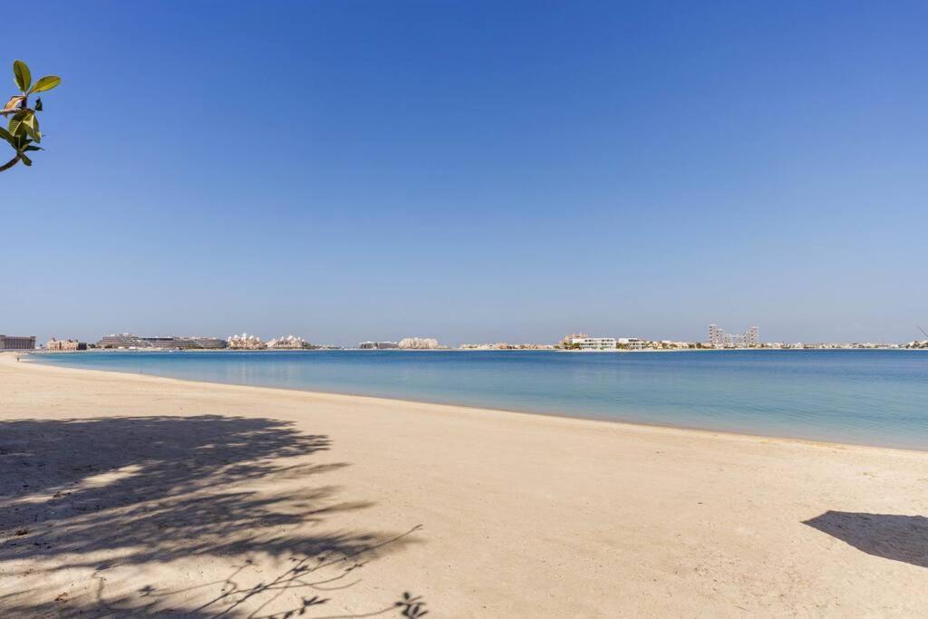 Luxury 1 Bedroom With A Private Beach Taj Granduer Residence At Palm Dubai Eksteriør billede